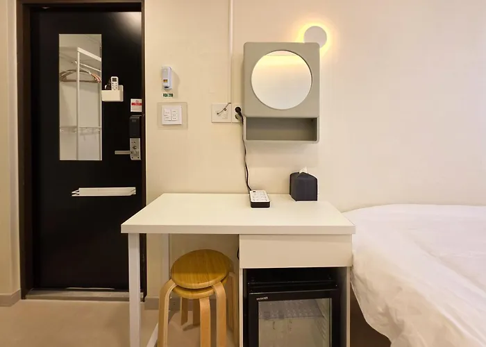 Stay42 Ddm Near Ddp - Airport Bus 2min