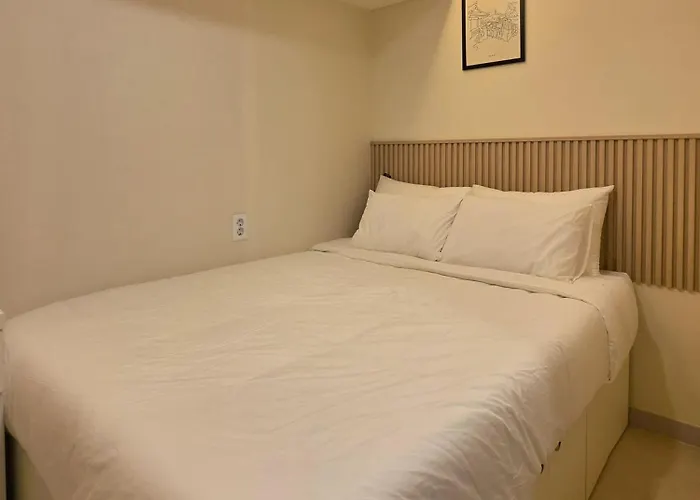Hostel Stay42 Ddm Near Ddp - Airport Bus 2min *